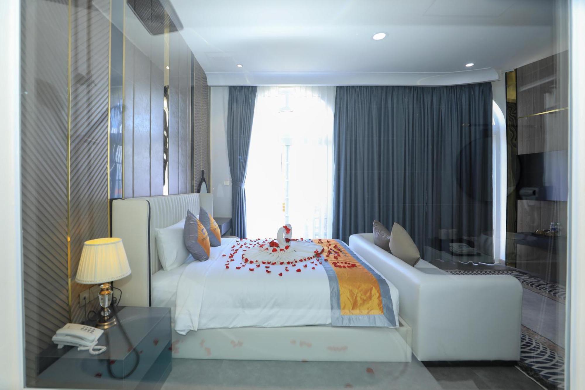 Premium Cgp Hotel Хойан Экстерьер фото